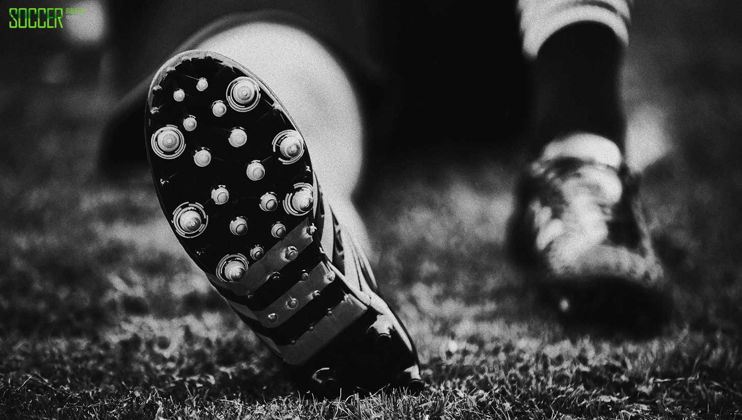 laced-up-adidas-ace15-img4