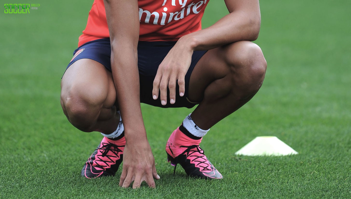 sanchez-boot-spy-img3