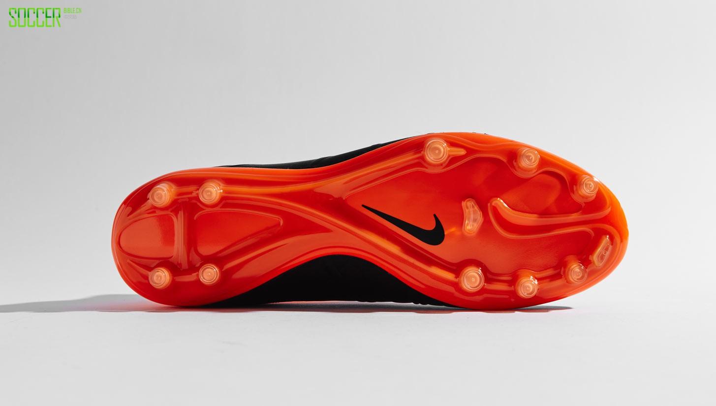 nike-hypervenom-tech-craft-img3