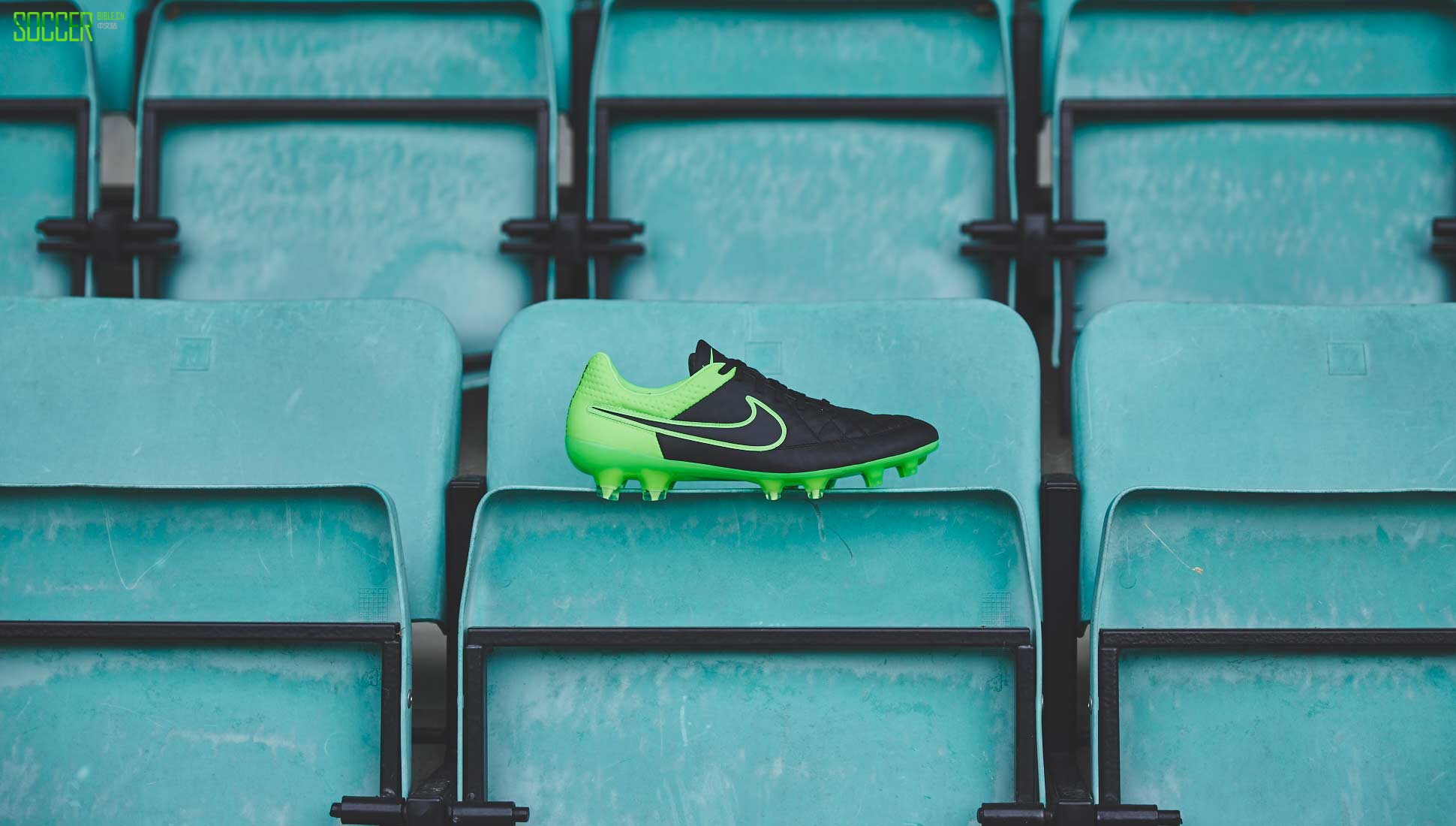 nike-tech-craft-framed-img10