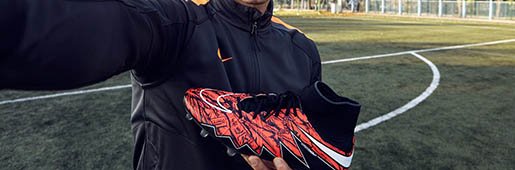 Lewandowski Exclusive Nike <font color=red>Hypervenom</font> : Football Boots : Soccer Bible
