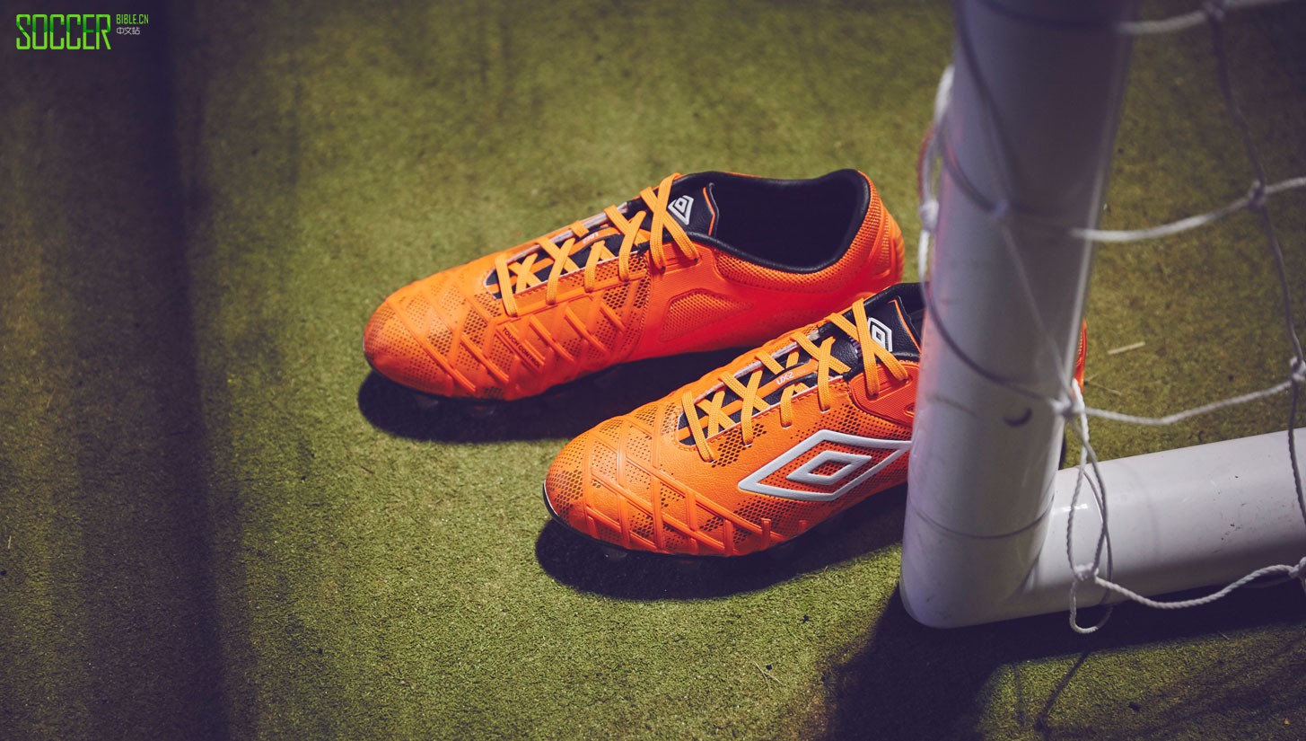 umbro-ux2-laced-up-img8