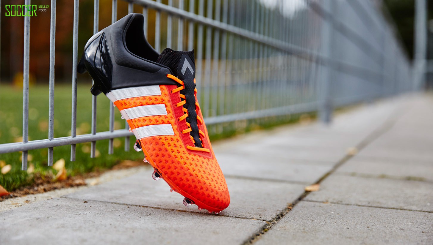ace-primeknite-soccerbible-adidas-9