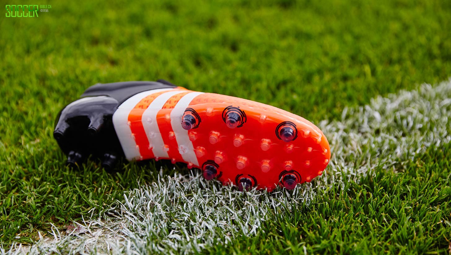 ace-primeknite-soccerbible-adidas-15