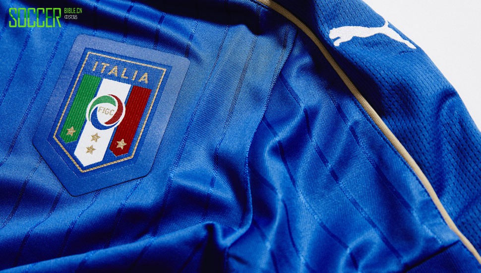 italy-soccerbible-16-closer-look-6
