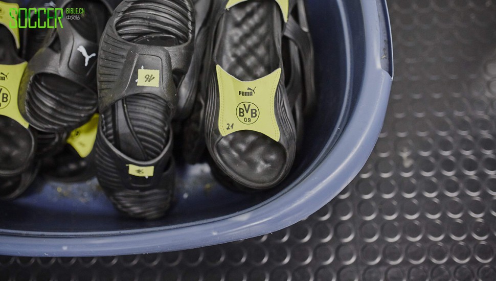 dortmund-behind-the-scenes-soccerbible-7