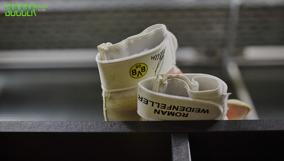 dortmund-behind-the-scenes-soccerbible-9