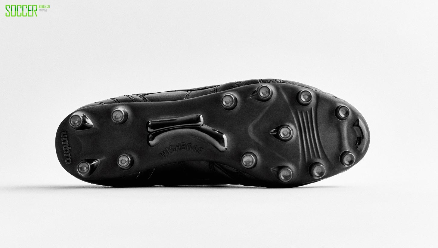 umbro-speciali-blackout-img7
