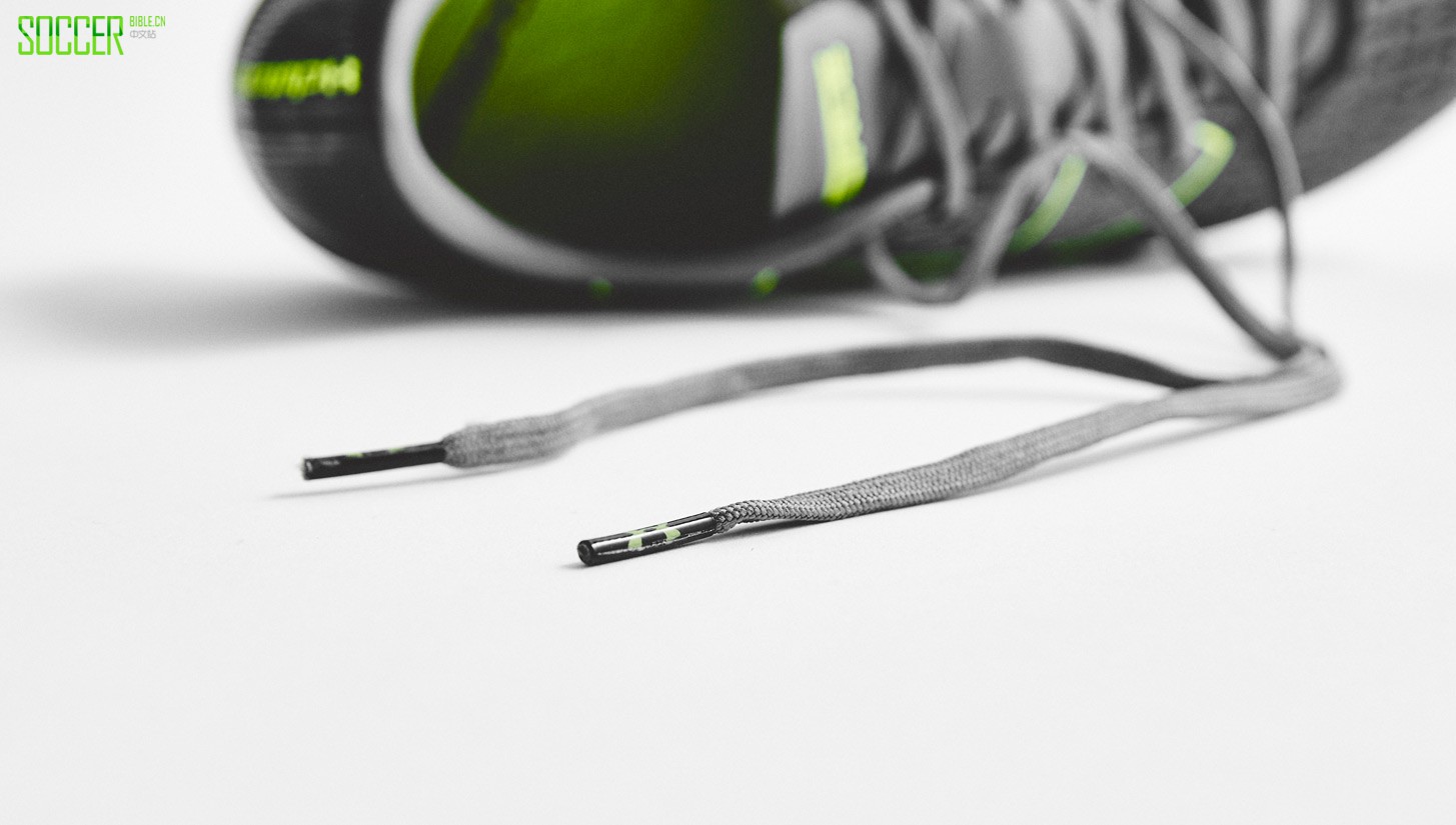 ua-clutchfit-blk-yel-img8