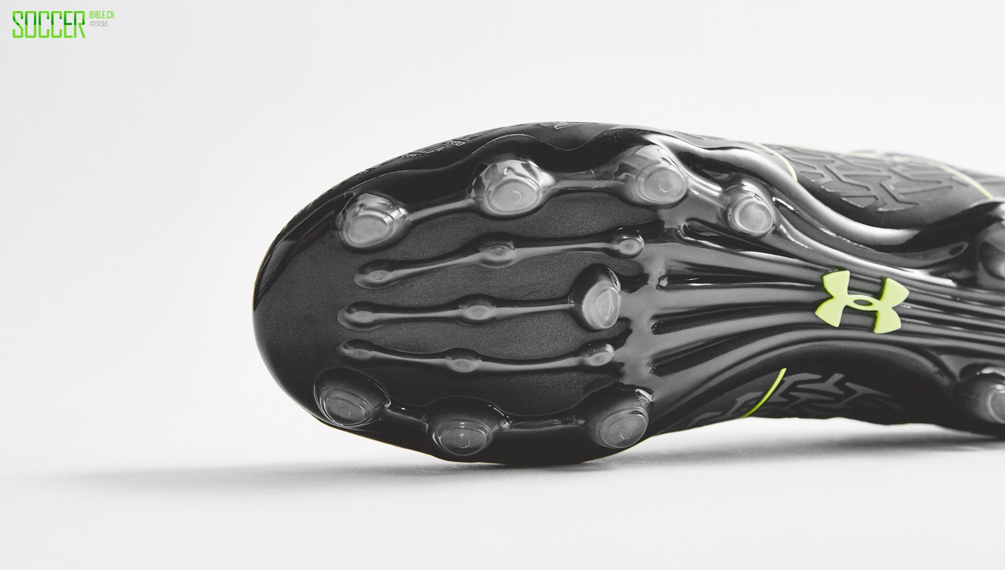 ua-clutchfit-blk-yel-img10