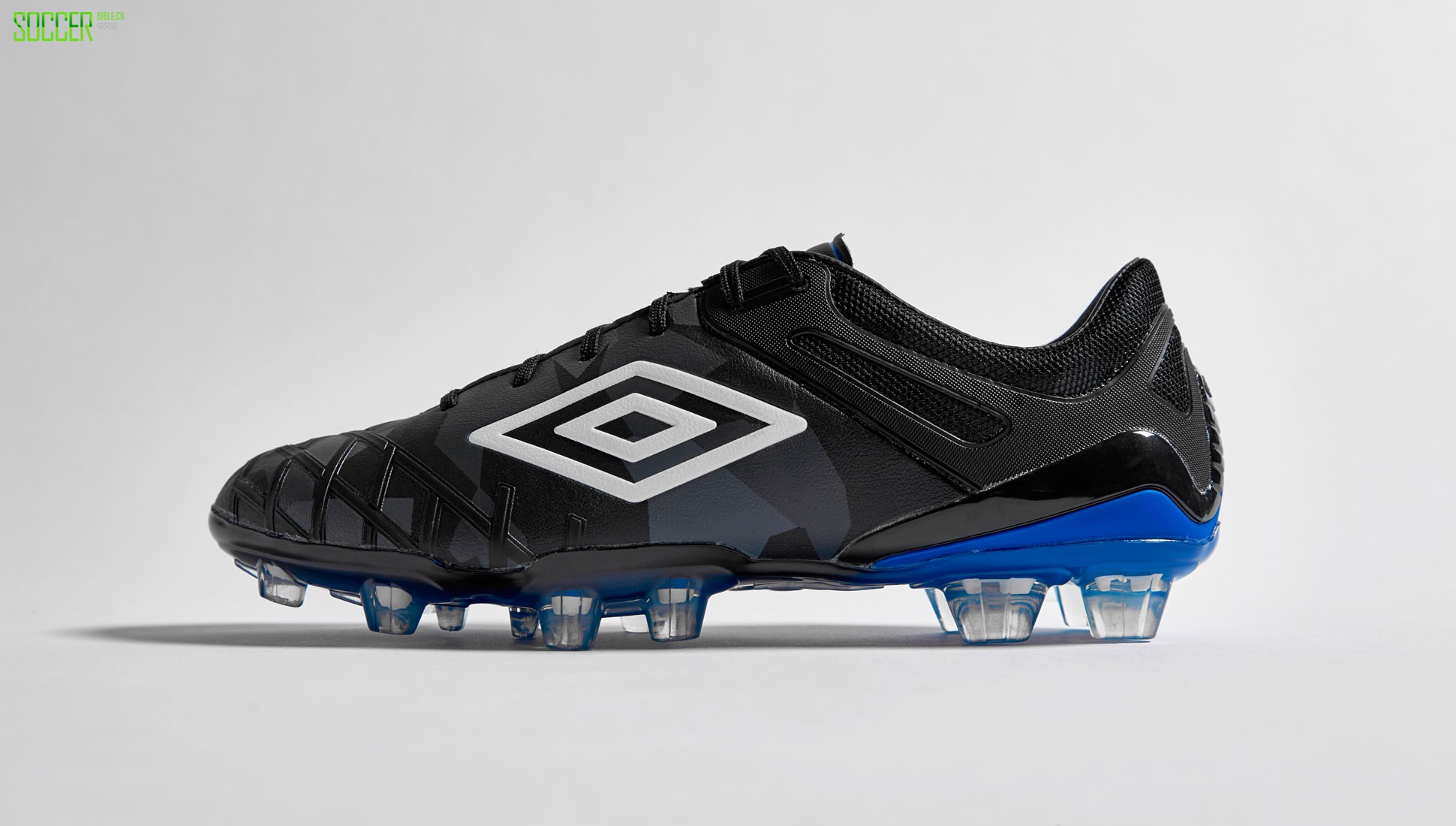 umbro-ux2-blk-blue-img-profile