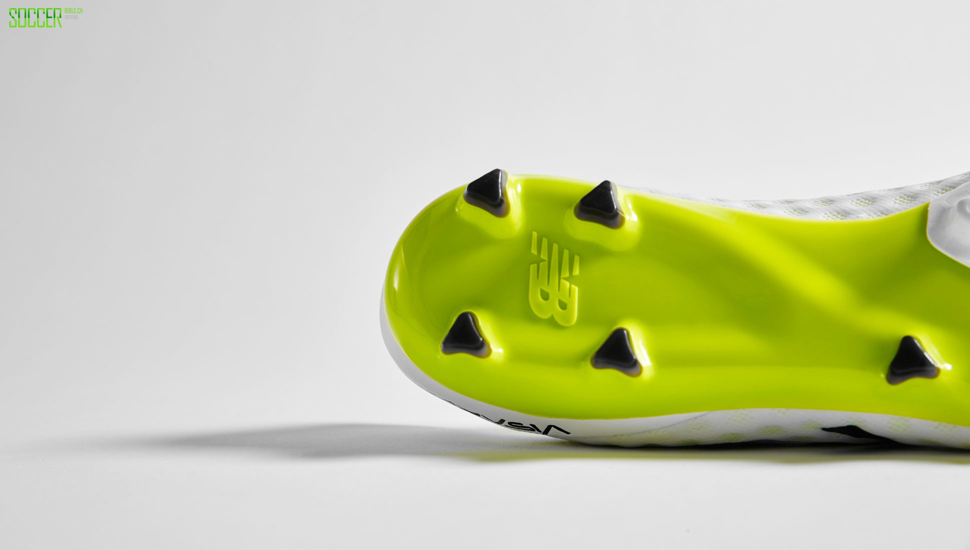 nb-visaro-white-yellow-img5