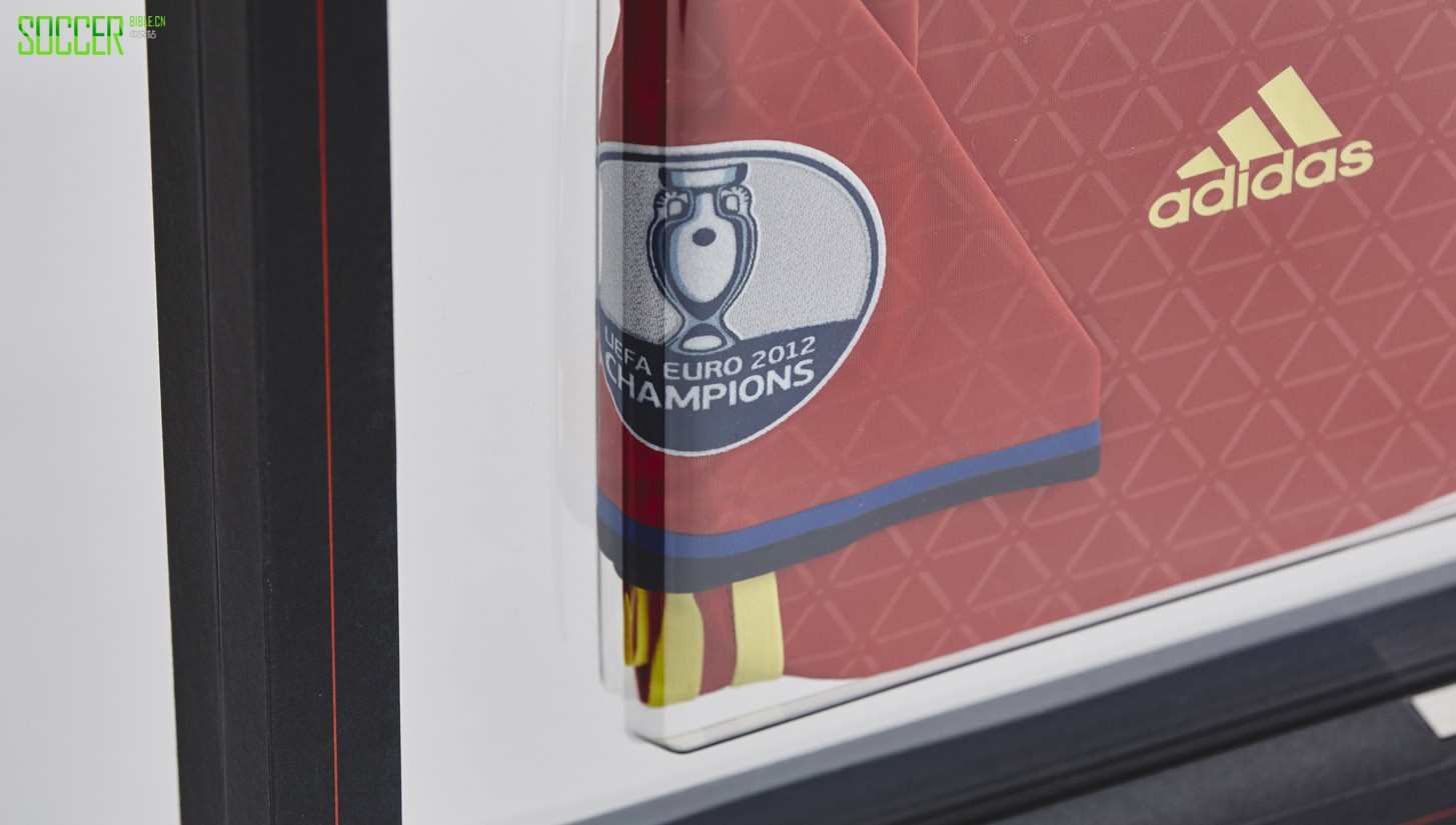 adidas-pres-cases-int-img4