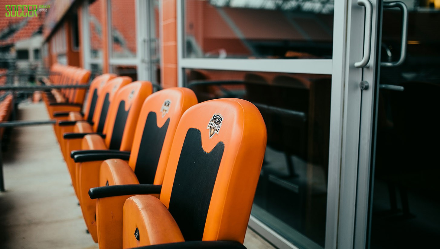 houston-v-la-framed-52