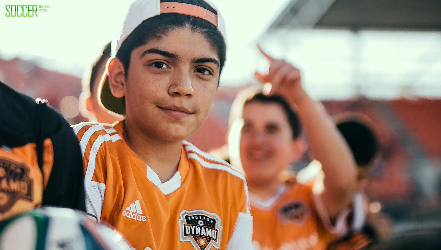 houston-v-la-framed-40