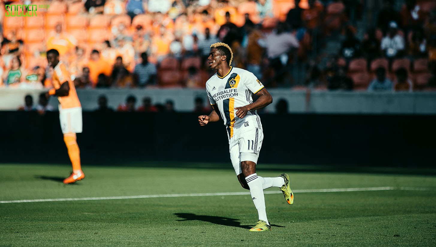 houston-v-la-framed-37