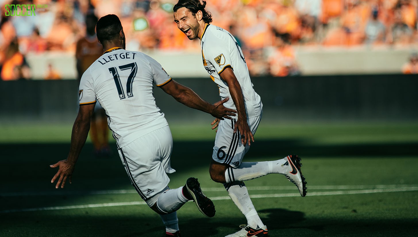 houston-v-la-framed-28