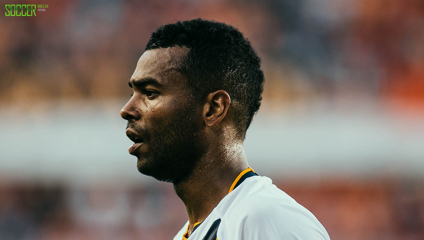 houston-v-la-framed-6