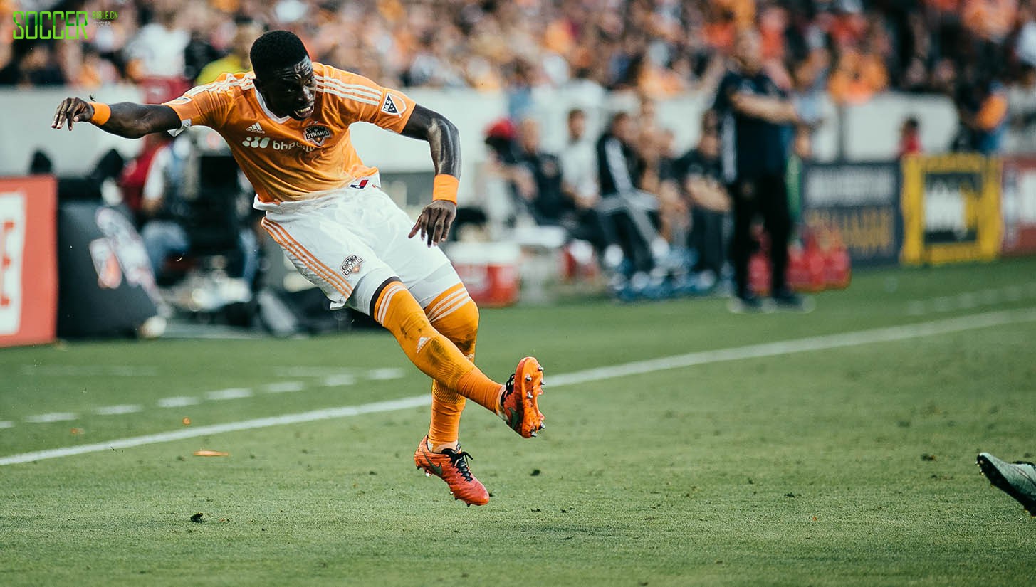 houston-v-la-framed-9