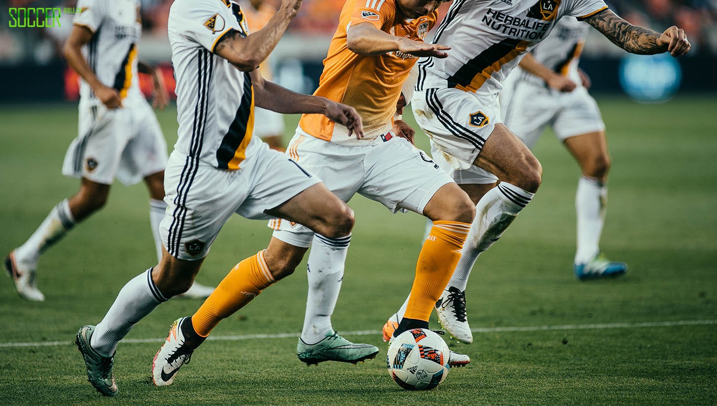 houston-v-la-framed-7