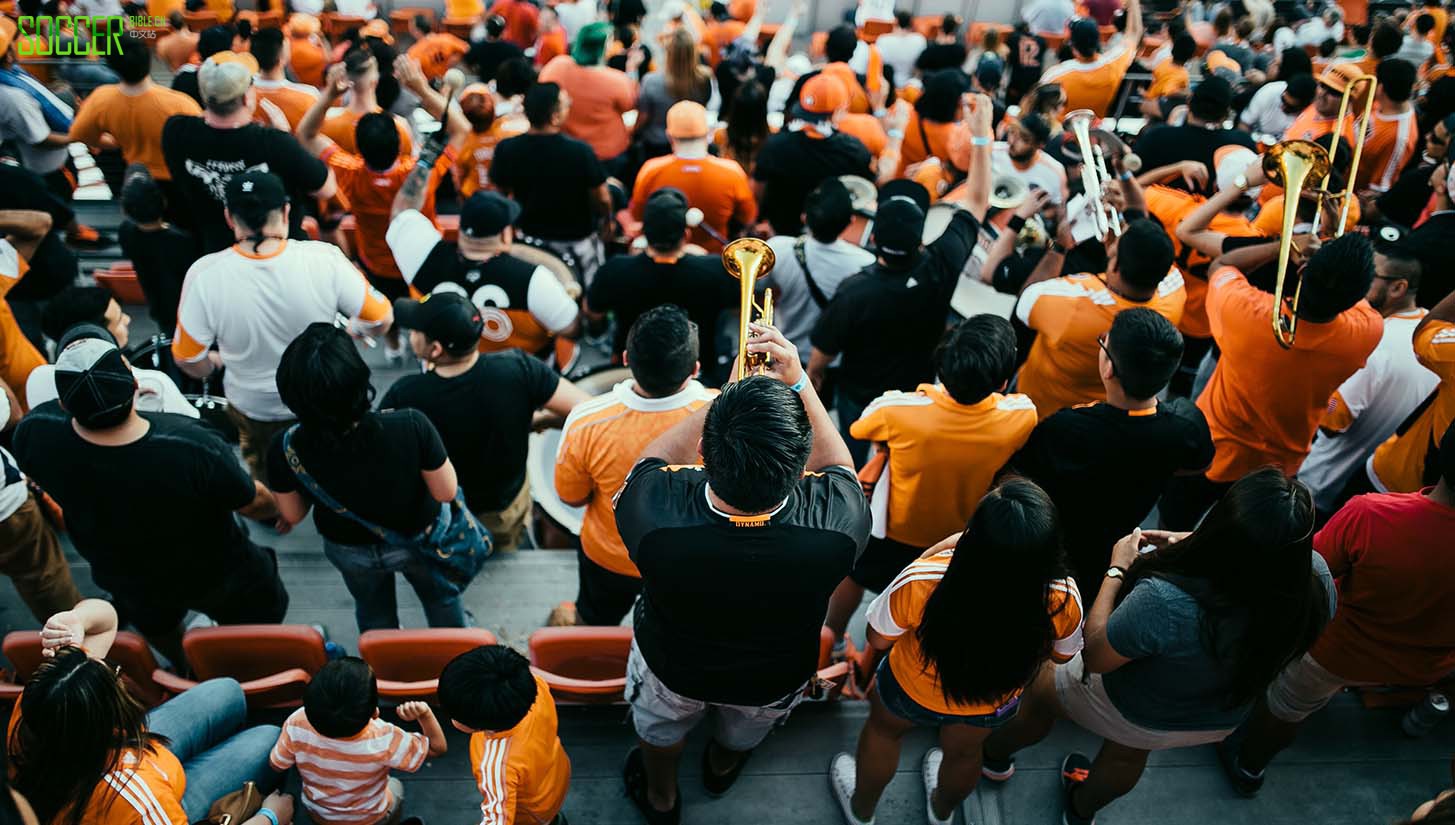 houston-v-la-framed-14