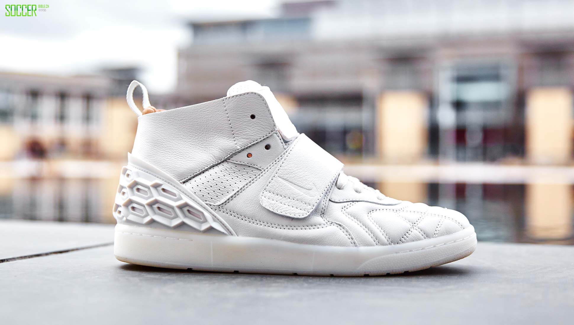 tiempo-vetta-wht-img1