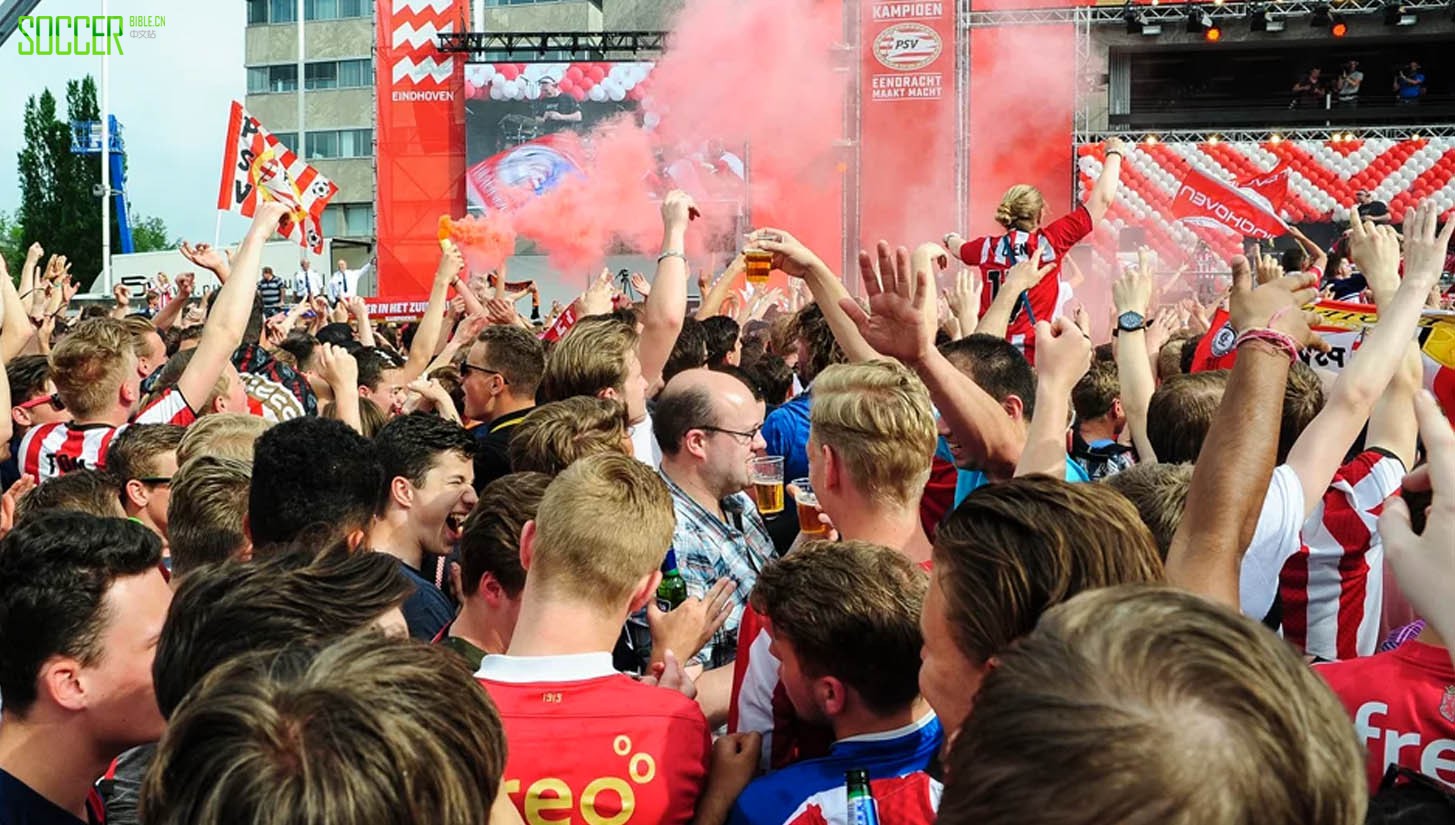 psv-celebrations-soccerbible_0008_layer-2
