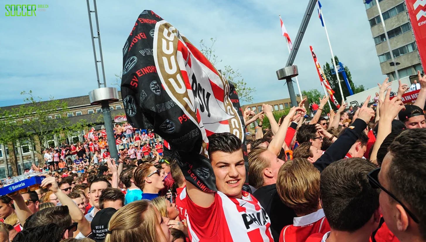 psv-celebrations-soccerbible_0009_layer-1