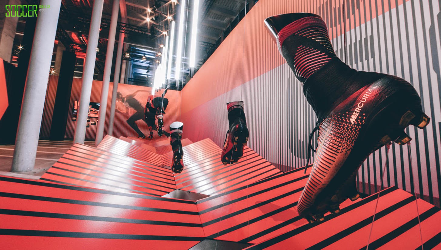 nike-palais-of-speed_0004_ap-8