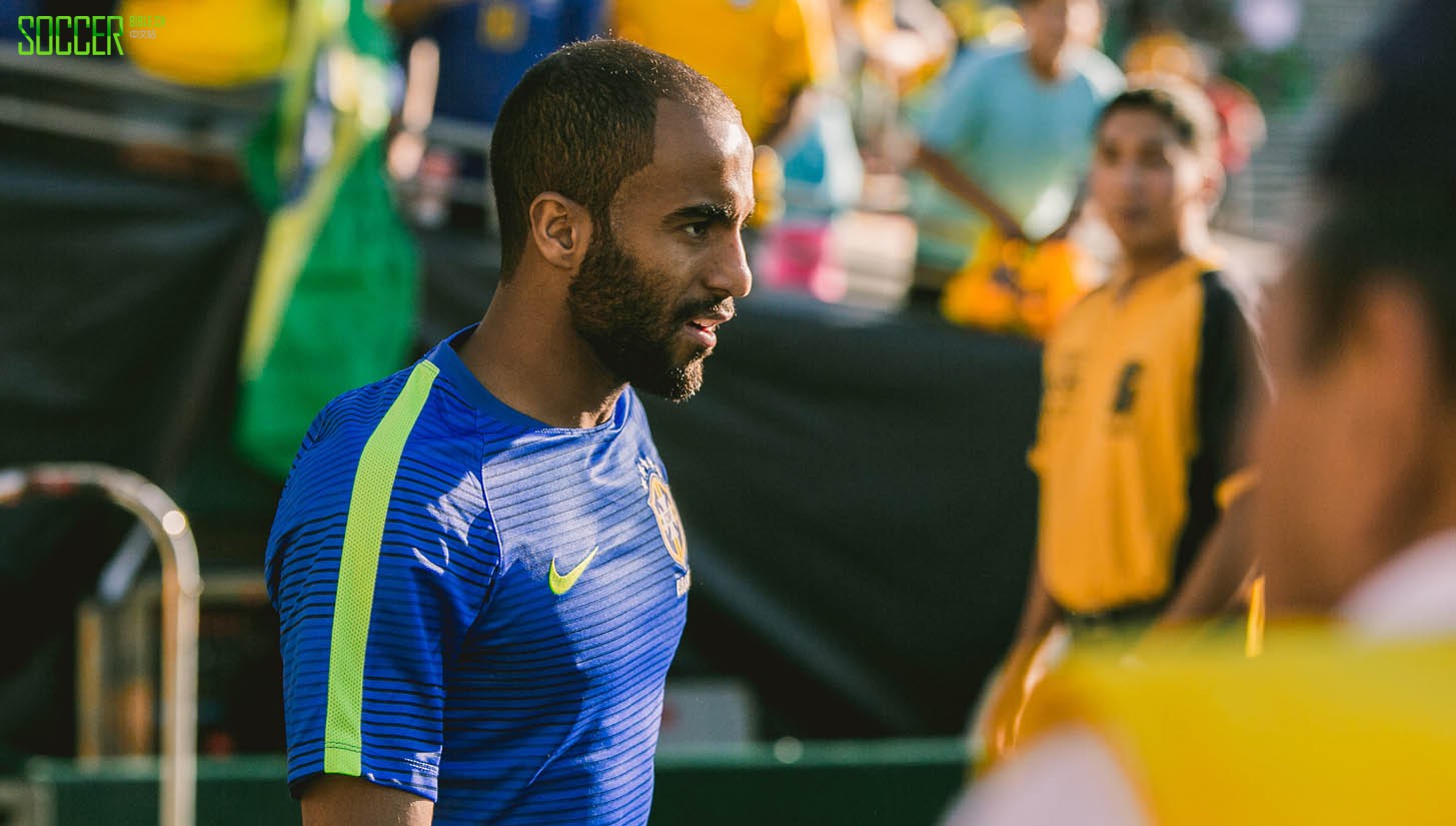 framed-brazil-ecuador_0001_42