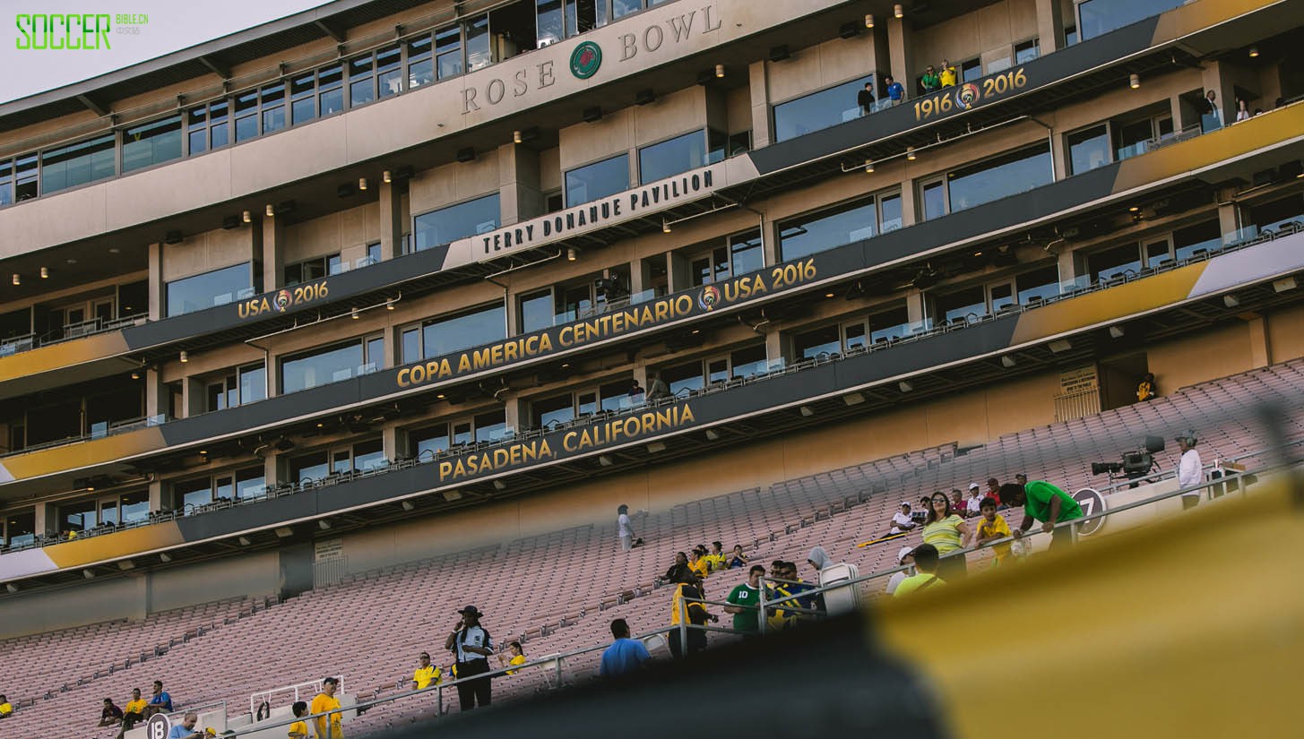 framed-brazil-ecuador_0000_43