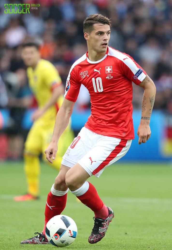 Granit Xhaka (Switzerland) Under Armour Clutchfit
