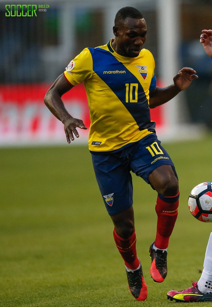 Walter Ayov (Ecuador) Nike Mercurial Vapor XI