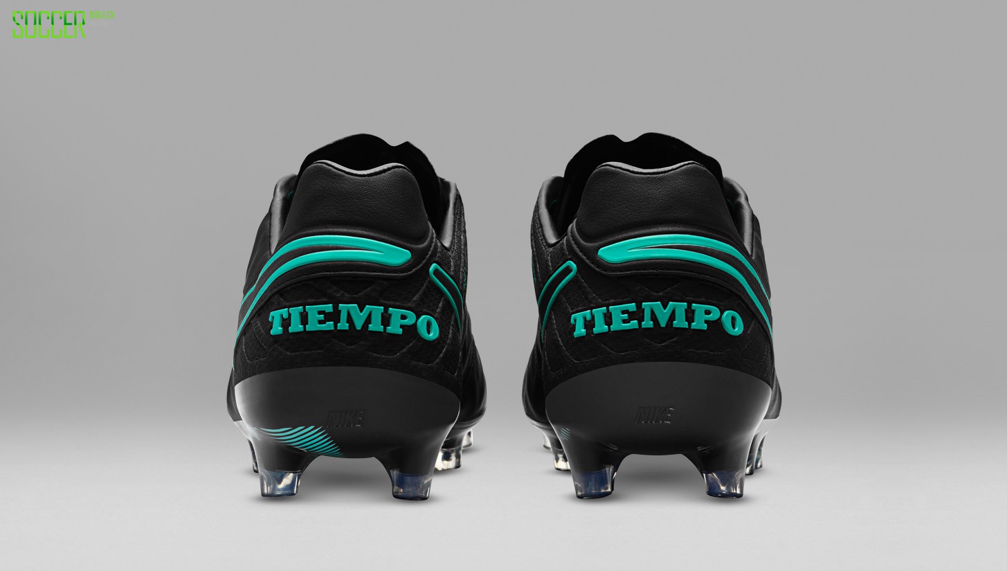 pitch-dark-nike-img10