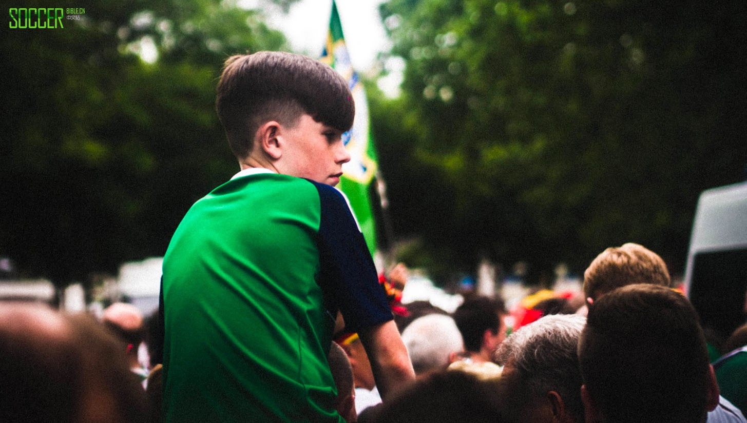 euro-2016-by-charles-chevillard_0005_layer-6