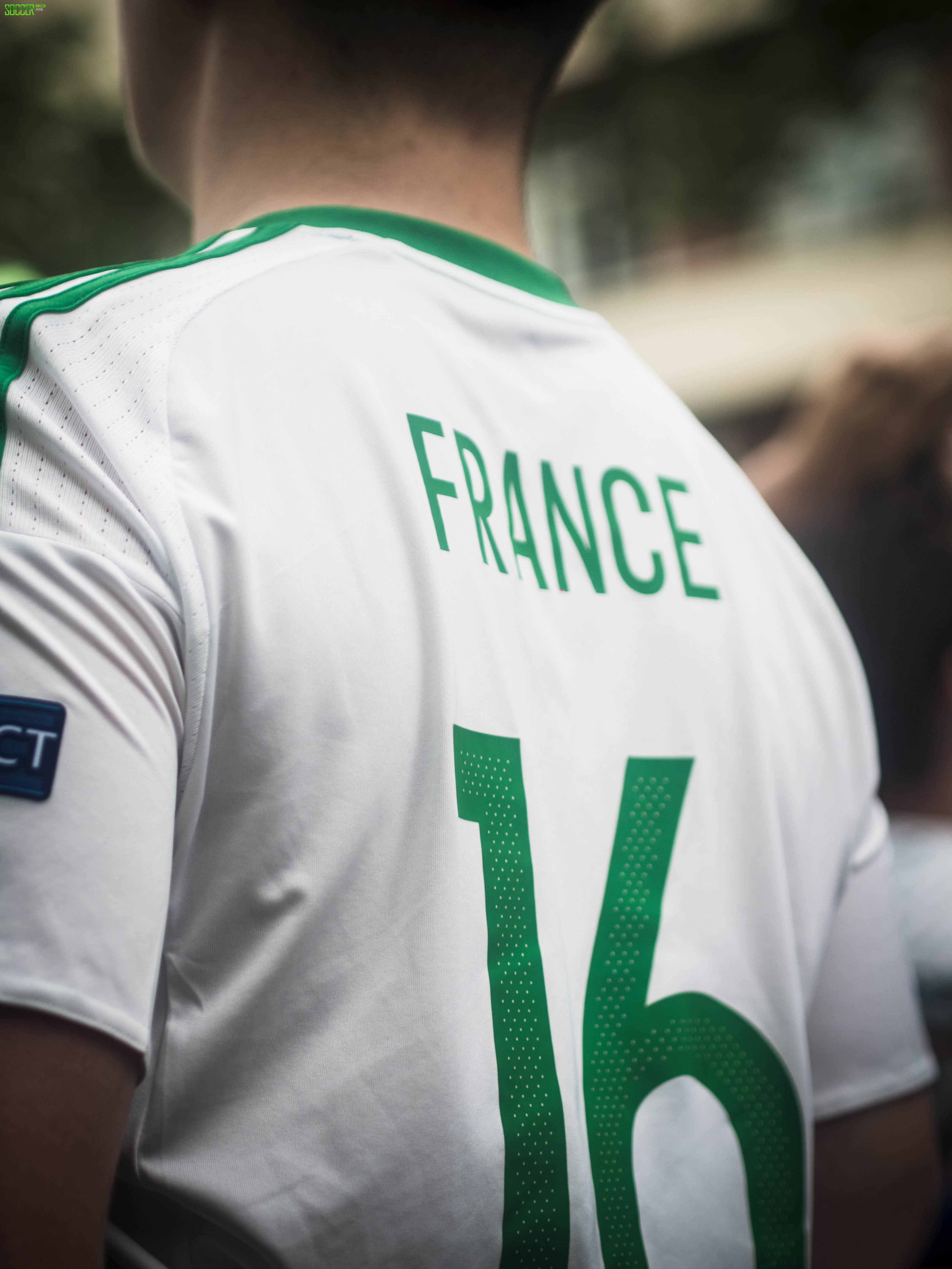 ӰʦCharles ChevillardΪƬ