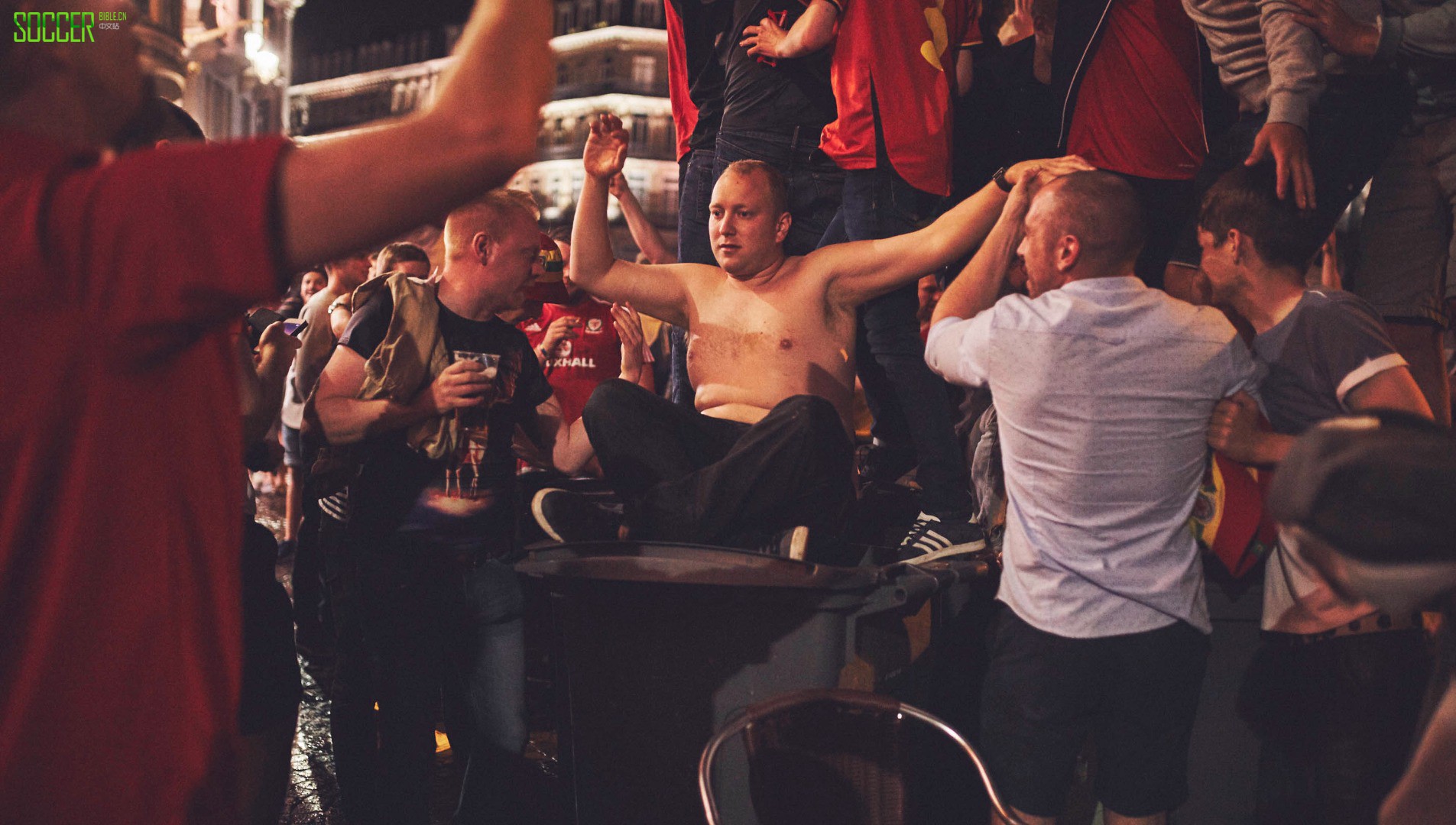 wales-fans-sb_0031_wales-fans-31