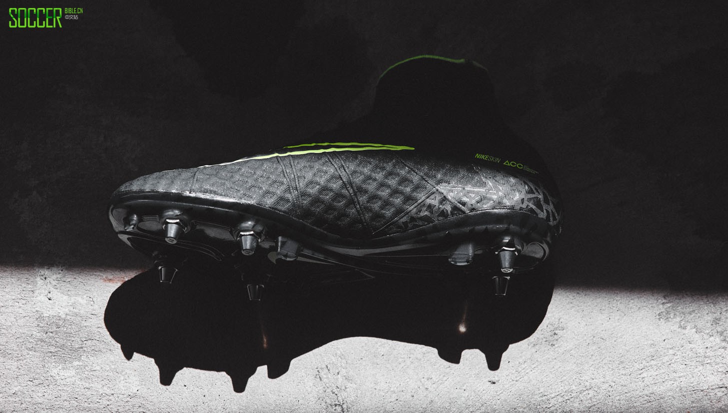 pitch-dark-nike-closer-look-img17