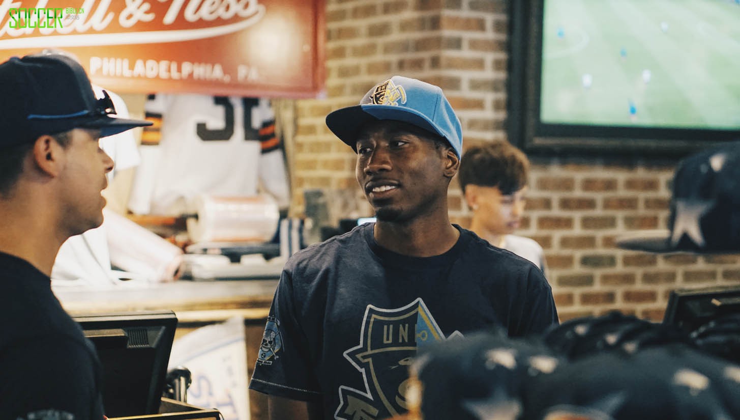 mitchell-and-ness-soccerbible_0014_img_2689