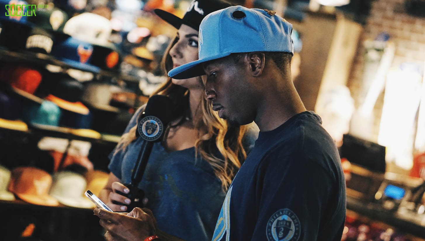 mitchell-and-ness-soccerbible_0004_img_2724