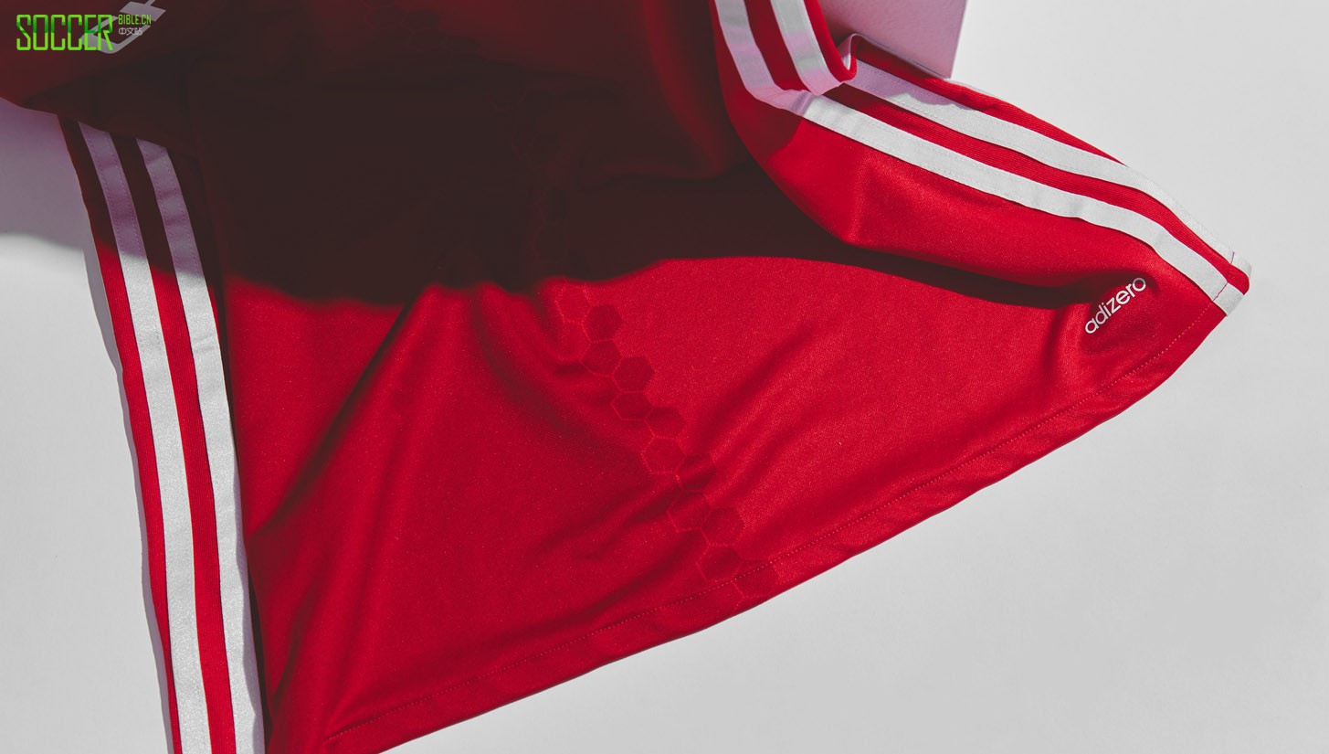 man-united-home-16-17-img7