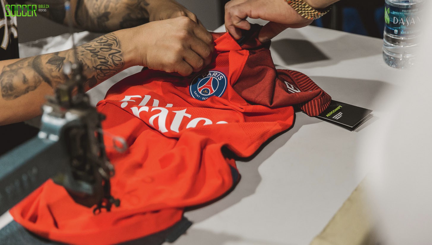 psg-kit-launch-la_0003_1e4a2347