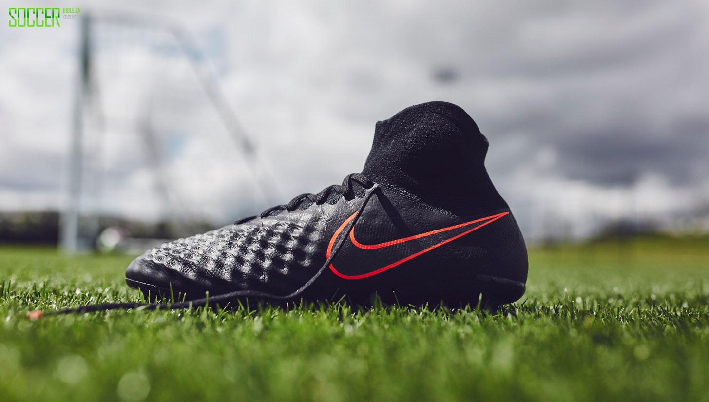 magista-pitch-dark-7