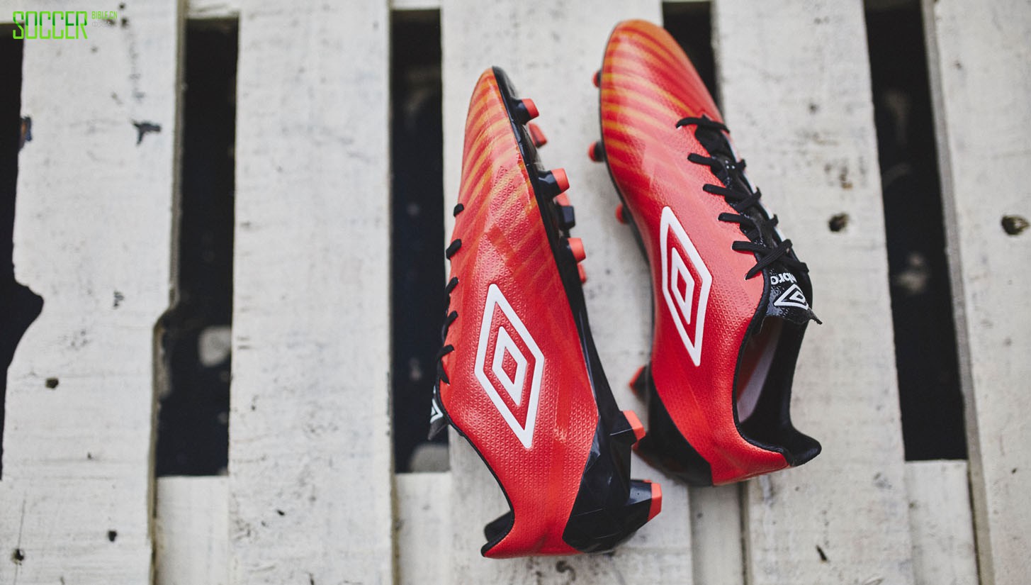 umbro-velocita-ii-red-img4