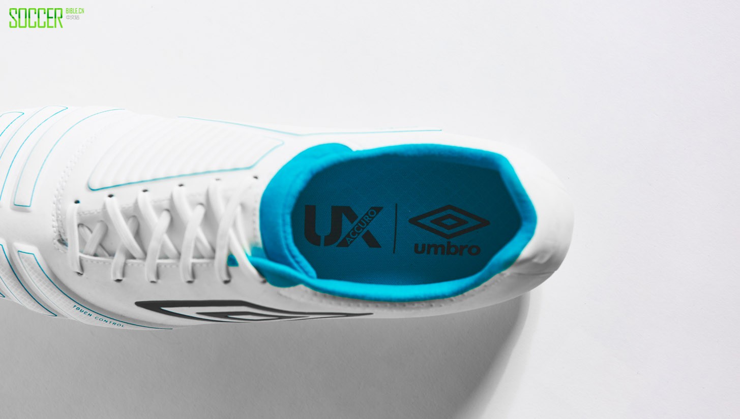 umbro-accuro-white-blue-img5
