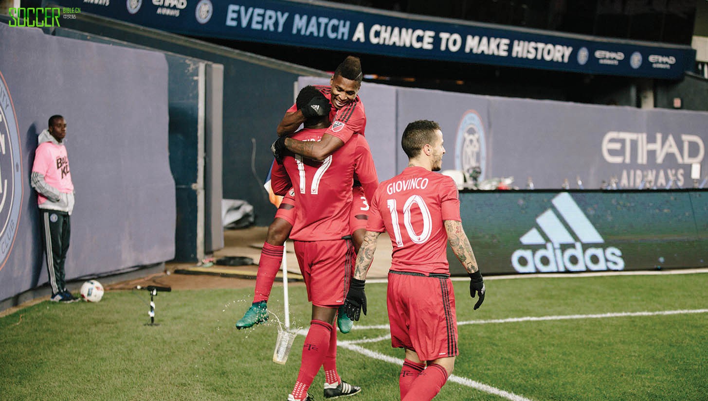 ncycfc-framed_0012_nycfc-framed_0033_dem_4780