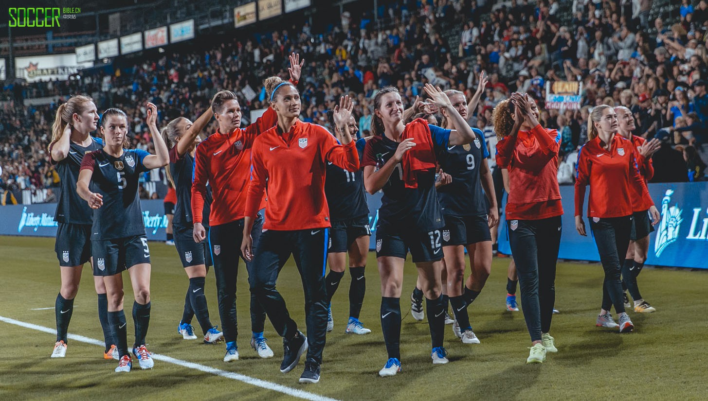 Framed | USWNT v Romania : Photography : Soccer Bible