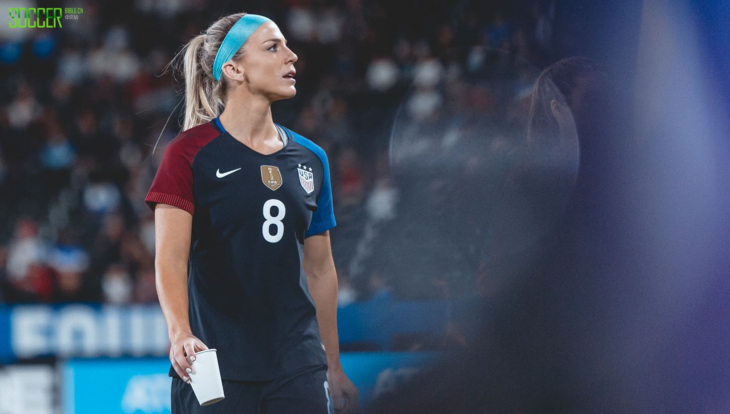 uswnt-v-romania-framed_0003_1e4a9888