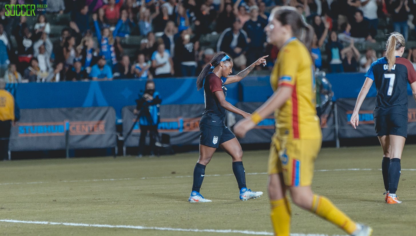 uswnt-v-romania-framed_0016_1e4a0437