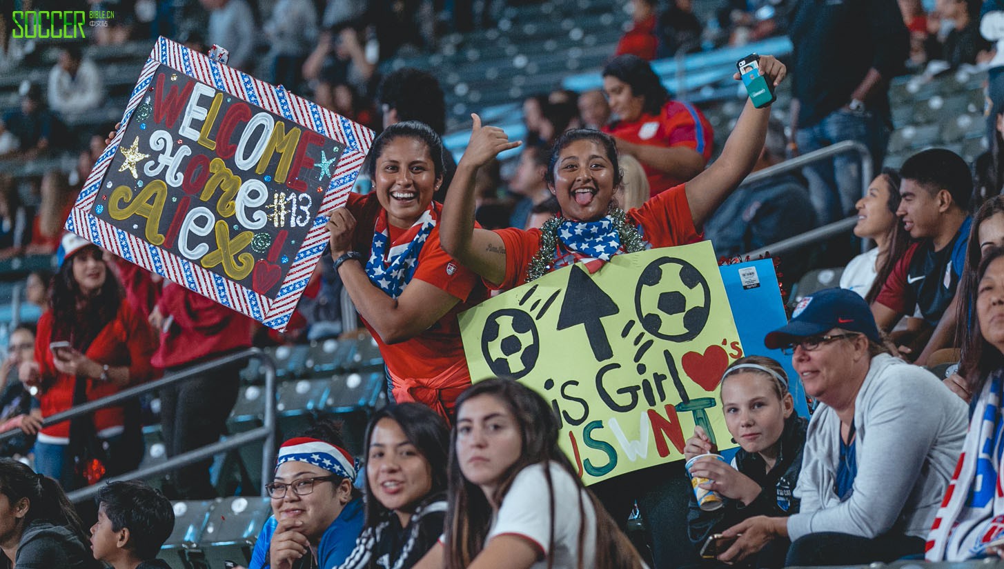 uswnt-v-romania-framed_0029_1e4a0009